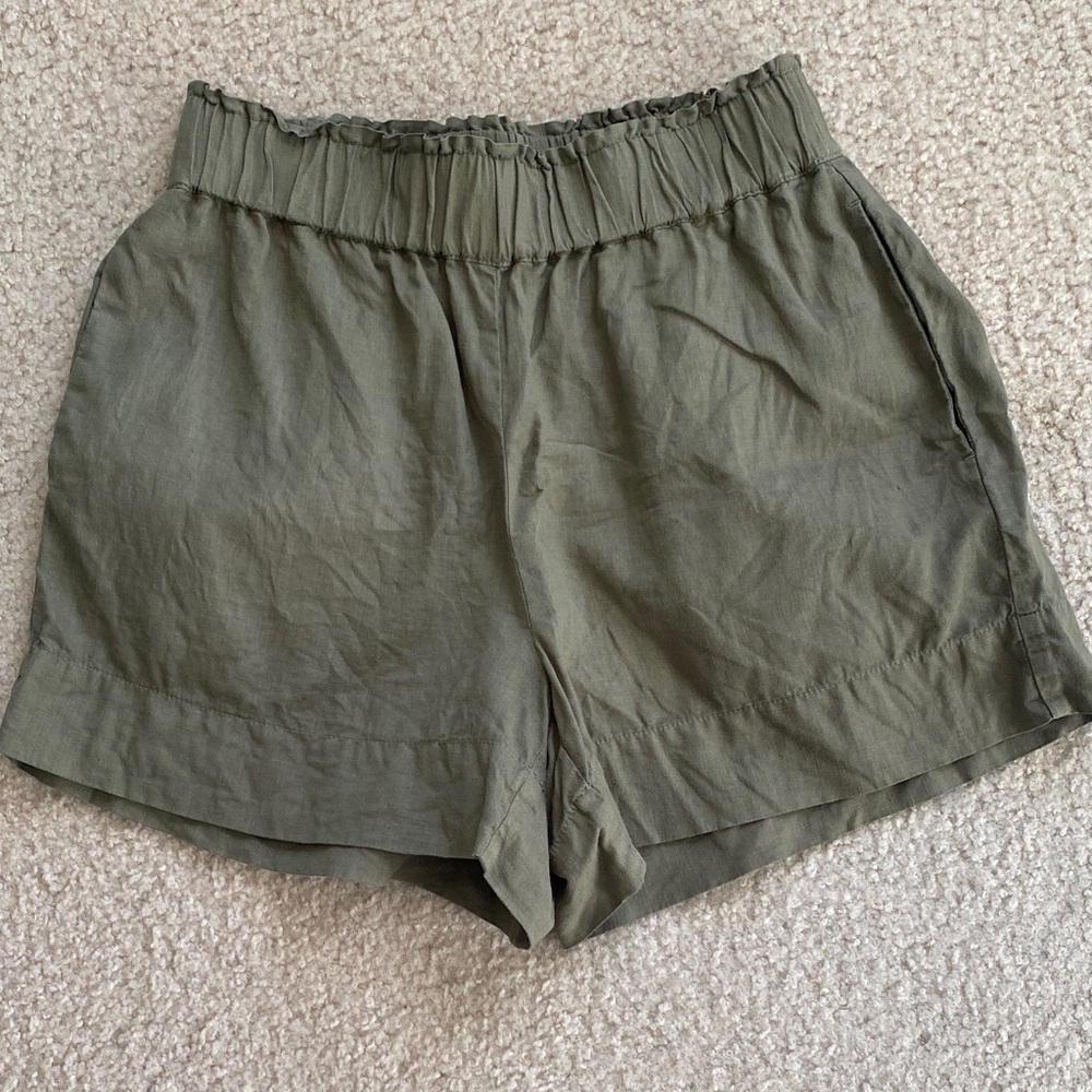 LOFT Green Linen Women's pull on Shorts